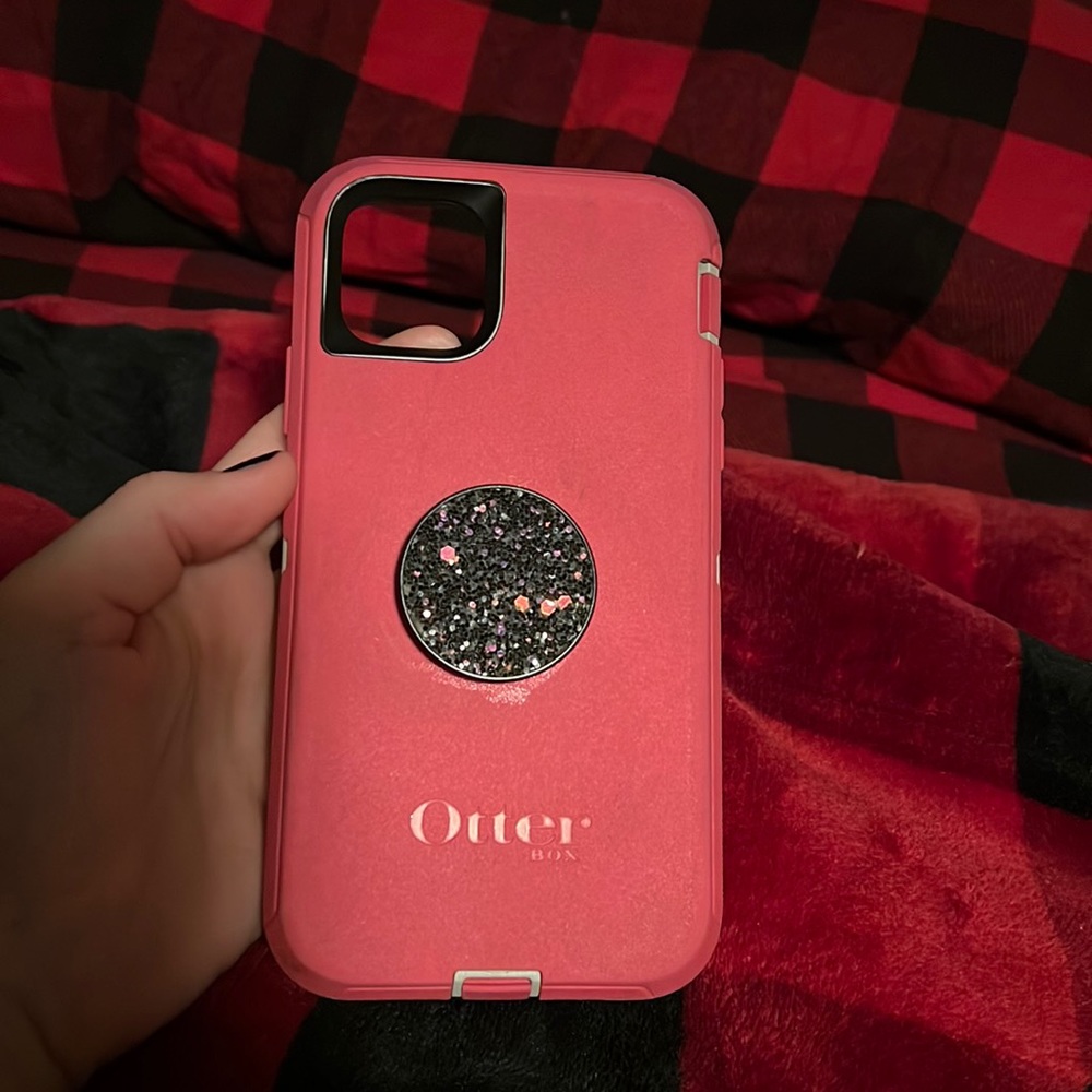 Otterbox defender 12 pro Max case